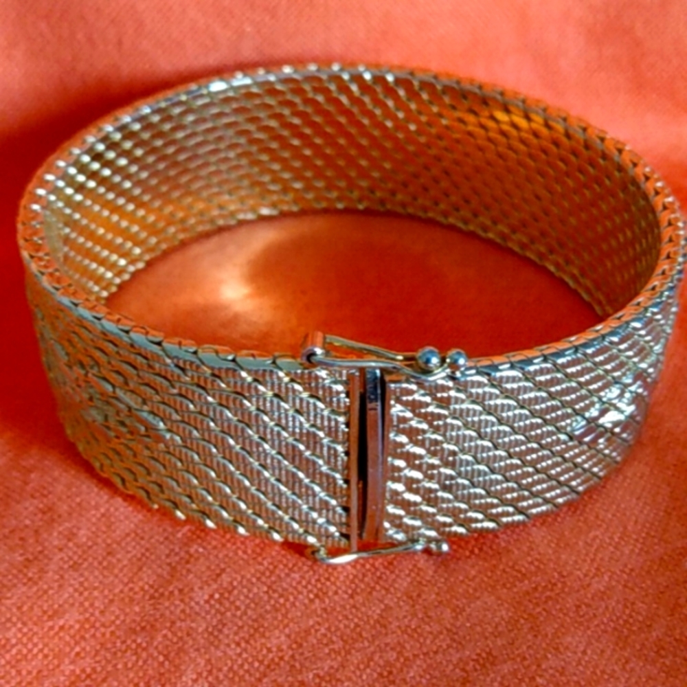 Women's Bracelet 18k/ 8" Long Heavy